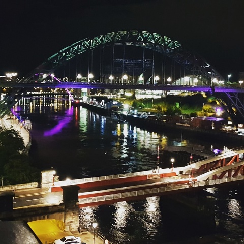 B830DEFA67679843F273E847B57BEDBE